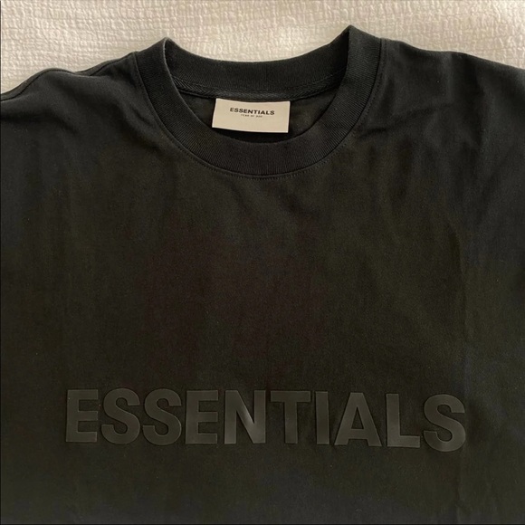 Fear of God Essentials Boxy Tee Black Logo size XS NEW - Picture 8 of 9